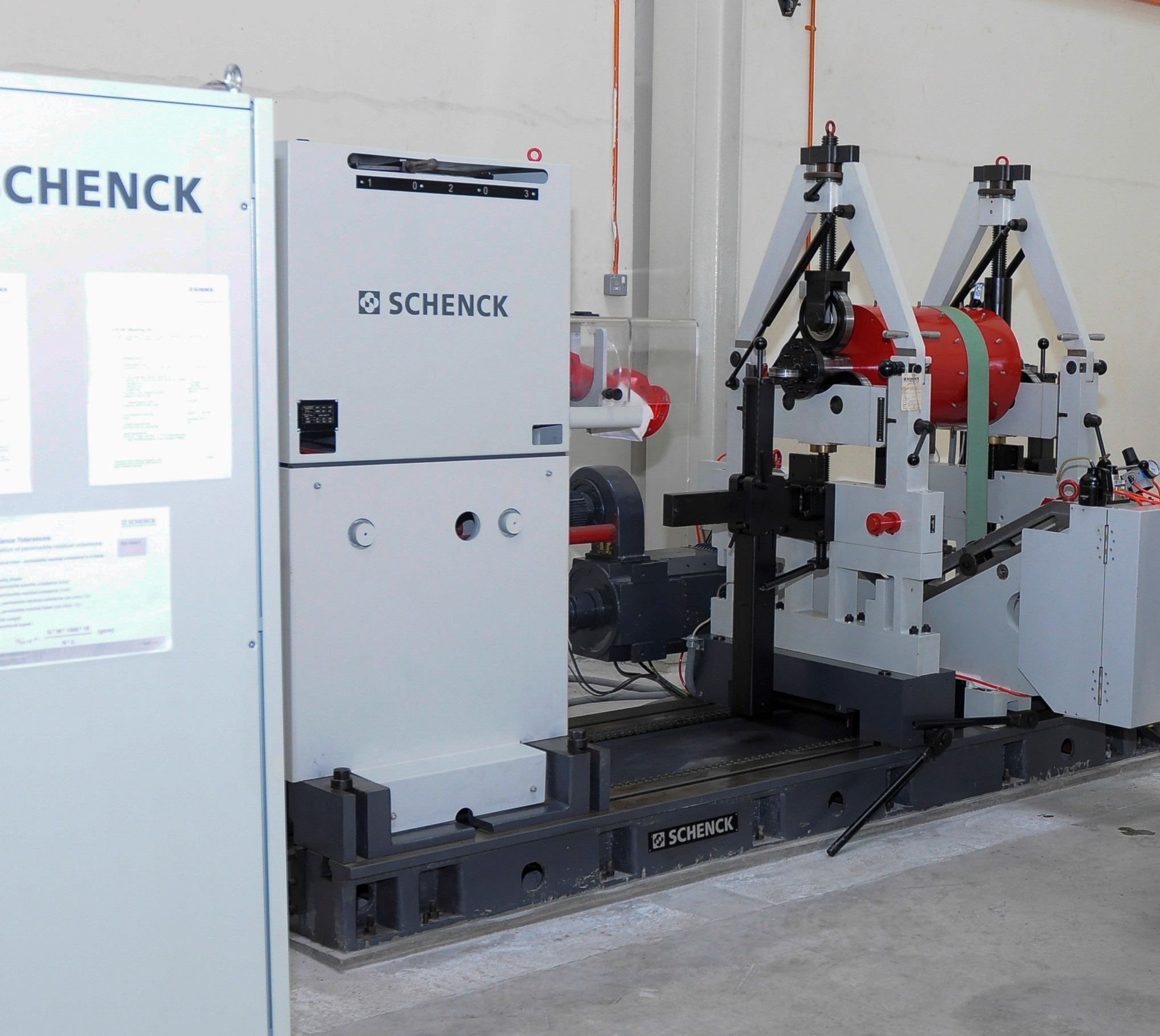 Equipment Photo 1- 20 ton balancing machine